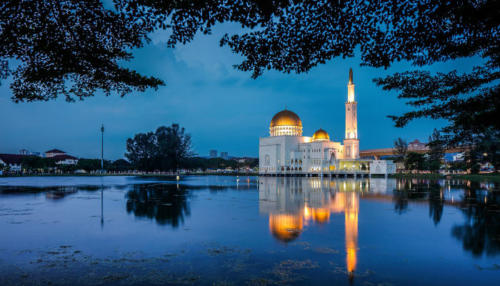 Puchong-Perdana-Mosque-Malaysia